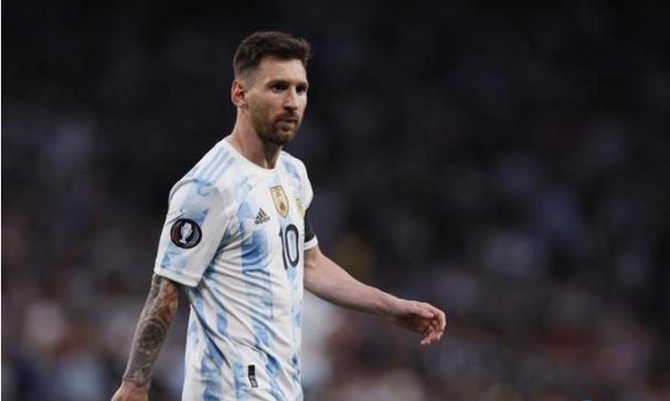 3亿“买醉”，蜜雪冰城不想只卖“小甜水”